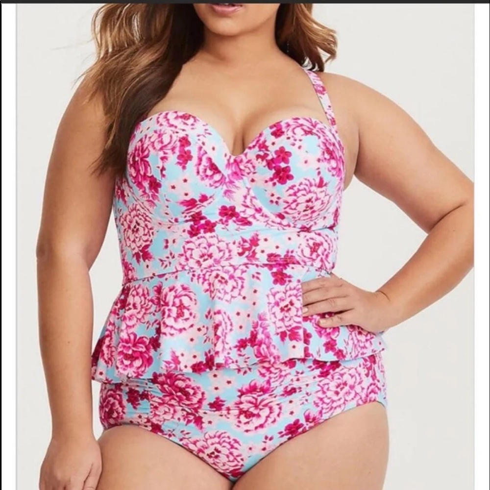Torrid 2 piece swimsuit